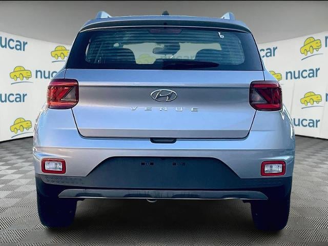 2023 Hyundai VENUE SEL IVT