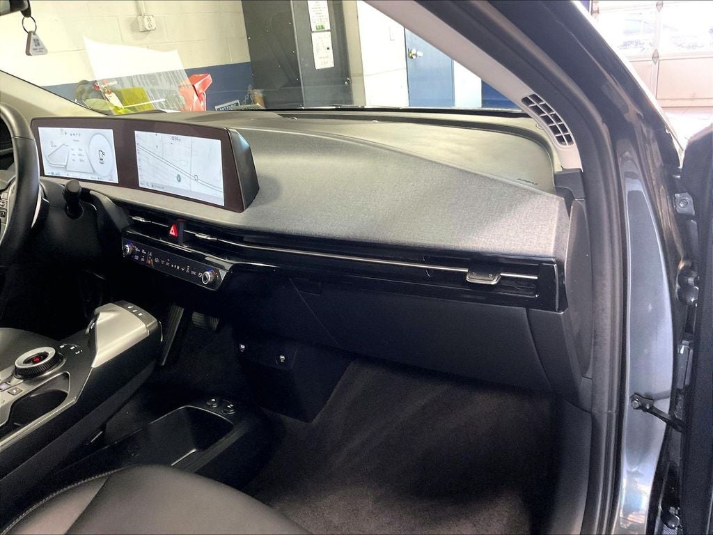 2024 Kia EV6 Light