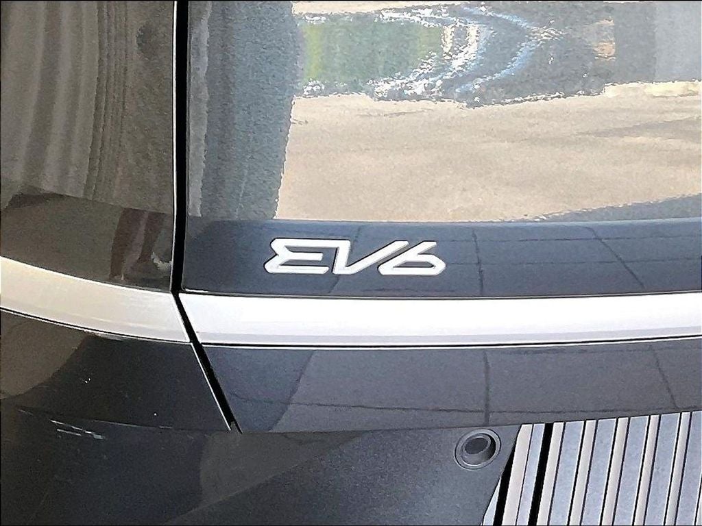 2024 Kia EV6 Light