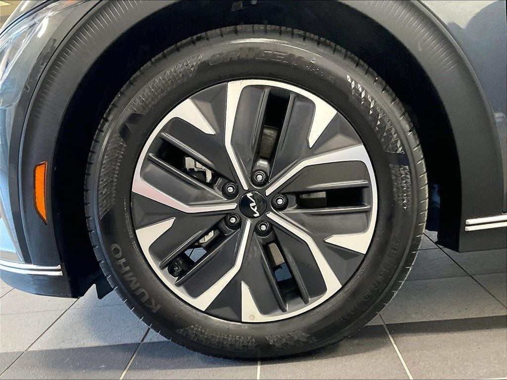 2024 Kia EV6 Light