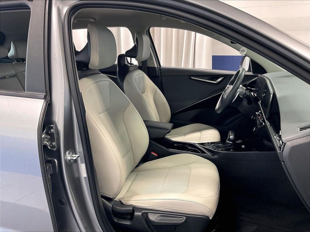 2023 Kia Niro EX