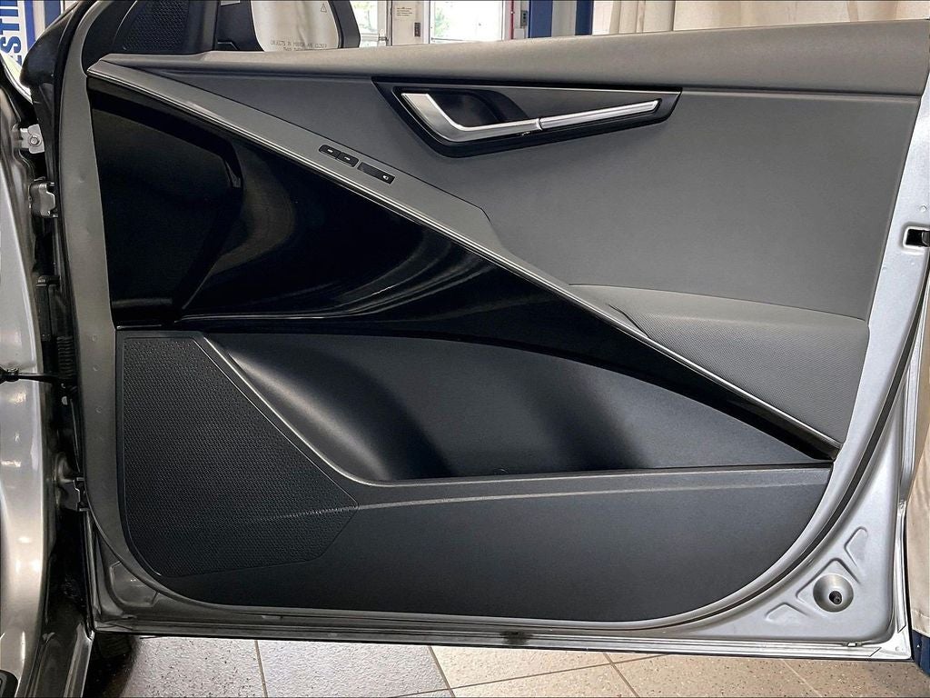 2023 Kia Niro EX