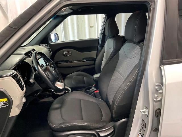 2019 Kia Soul + Auto