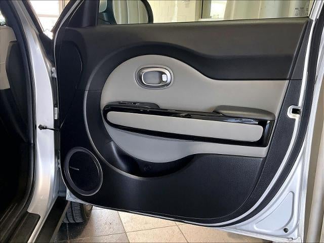 2019 Kia Soul + Auto