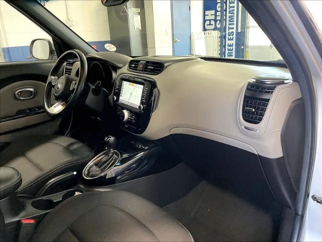 2019 Kia Soul + Auto