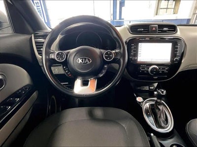 2019 Kia Soul + Auto