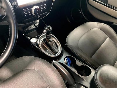 2019 Kia Soul + Auto