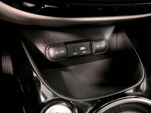 2019 Kia Soul + Auto