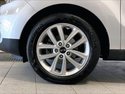 2019 Kia Soul + Auto