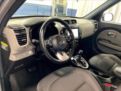 2019 Kia Soul + Auto