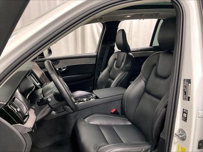 2026 Volvo XC90 B6 AWD Ultra Dark Theme 7-Seater