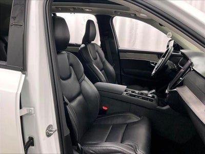 2026 Volvo XC90 B6 AWD Ultra Dark Theme 7-Seater