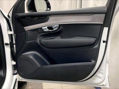 2026 Volvo XC90 B6 AWD Ultra Dark Theme 7-Seater