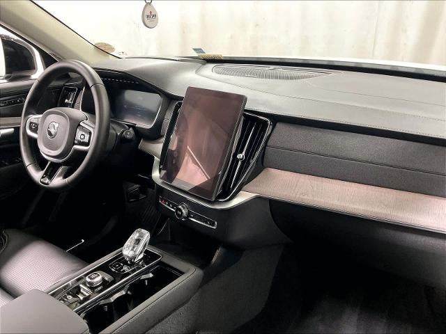 2026 Volvo XC90 B6 AWD Ultra Dark Theme 7-Seater