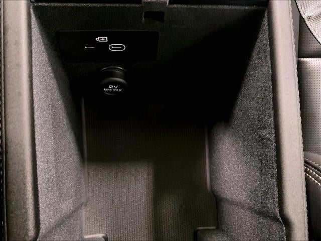 2026 Volvo XC90 B6 AWD Ultra Dark Theme 7-Seater