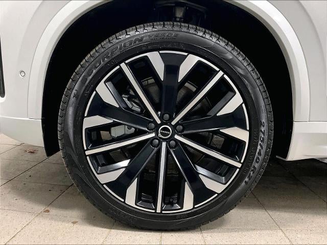 2026 Volvo XC90 B6 AWD Ultra Dark Theme 7-Seater