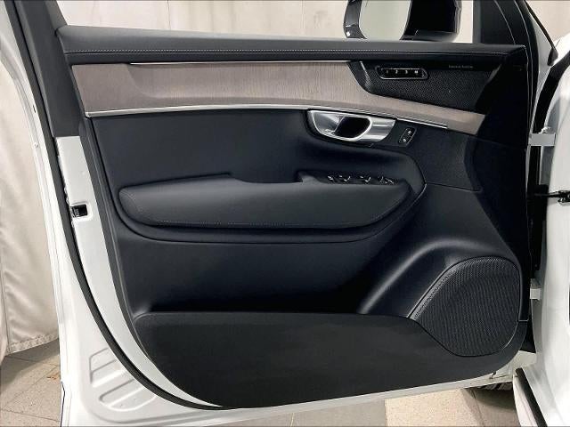 2026 Volvo XC90 B6 AWD Ultra Dark Theme 7-Seater