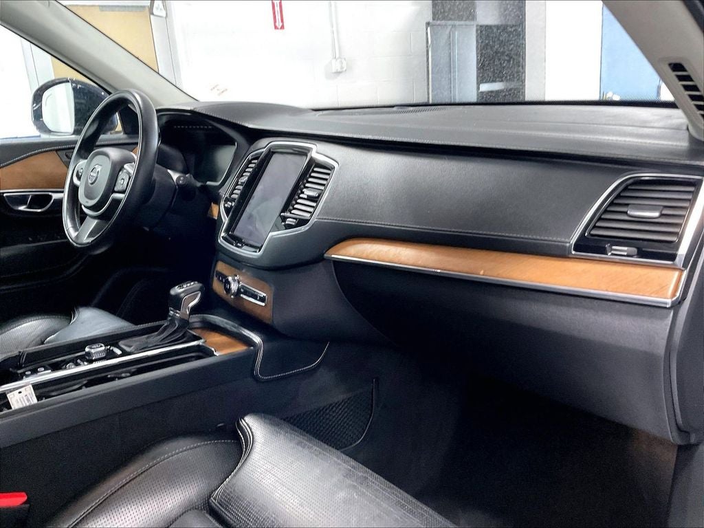 2019 Volvo XC90 T6 Inscription