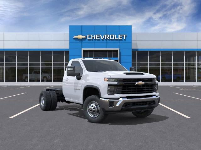 2025 Chevrolet Silverado 3500 HD CC Work Truck