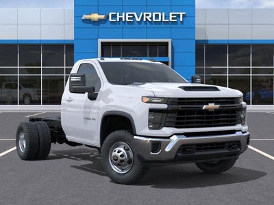 2025 Chevrolet Silverado 3500 HD CC Work Truck