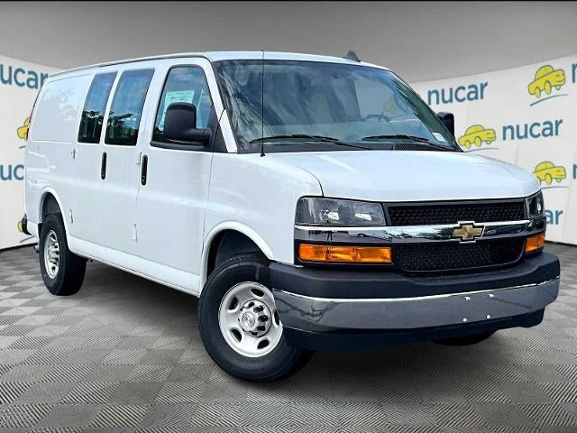 2025 Chevrolet Express Cargo Van RWD 2500 135"