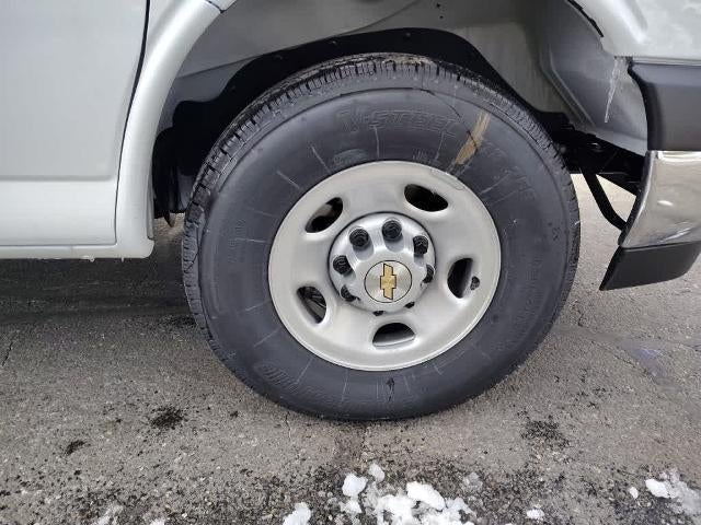 2025 Chevrolet Express Cargo Van RWD 2500 135"