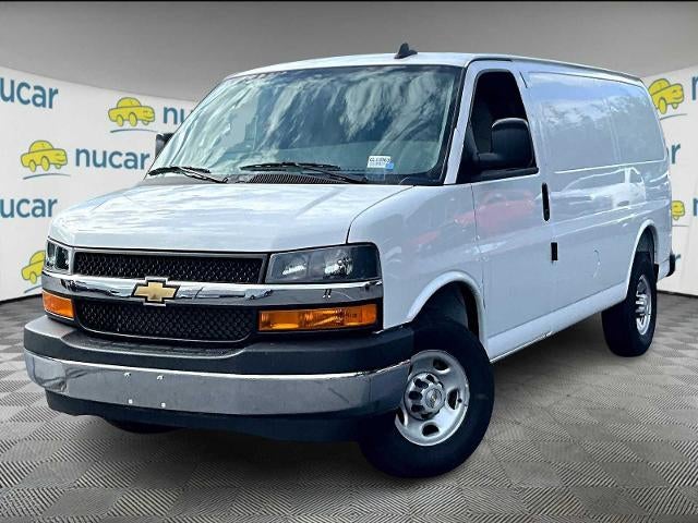 2025 Chevrolet Express Cargo Van RWD 2500 135"