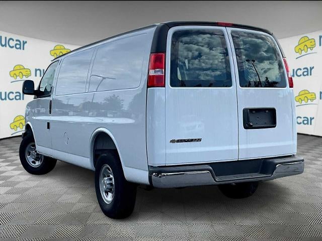 2025 Chevrolet Express Cargo Van RWD 2500 135"