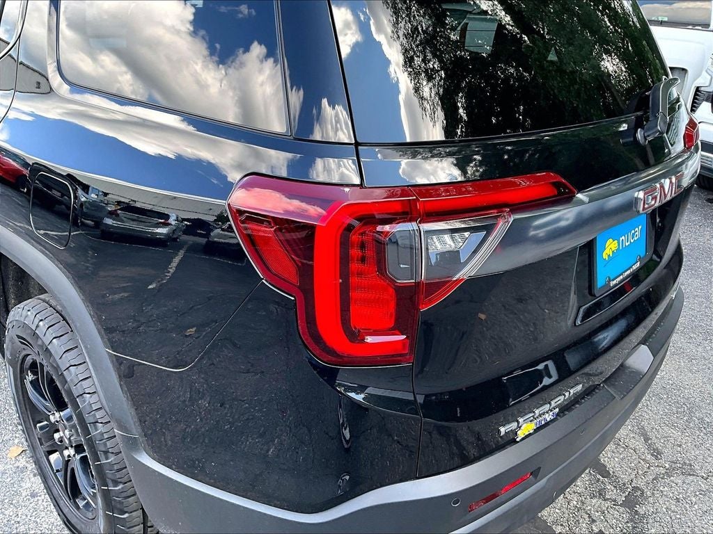 2023 GMC Acadia AT4