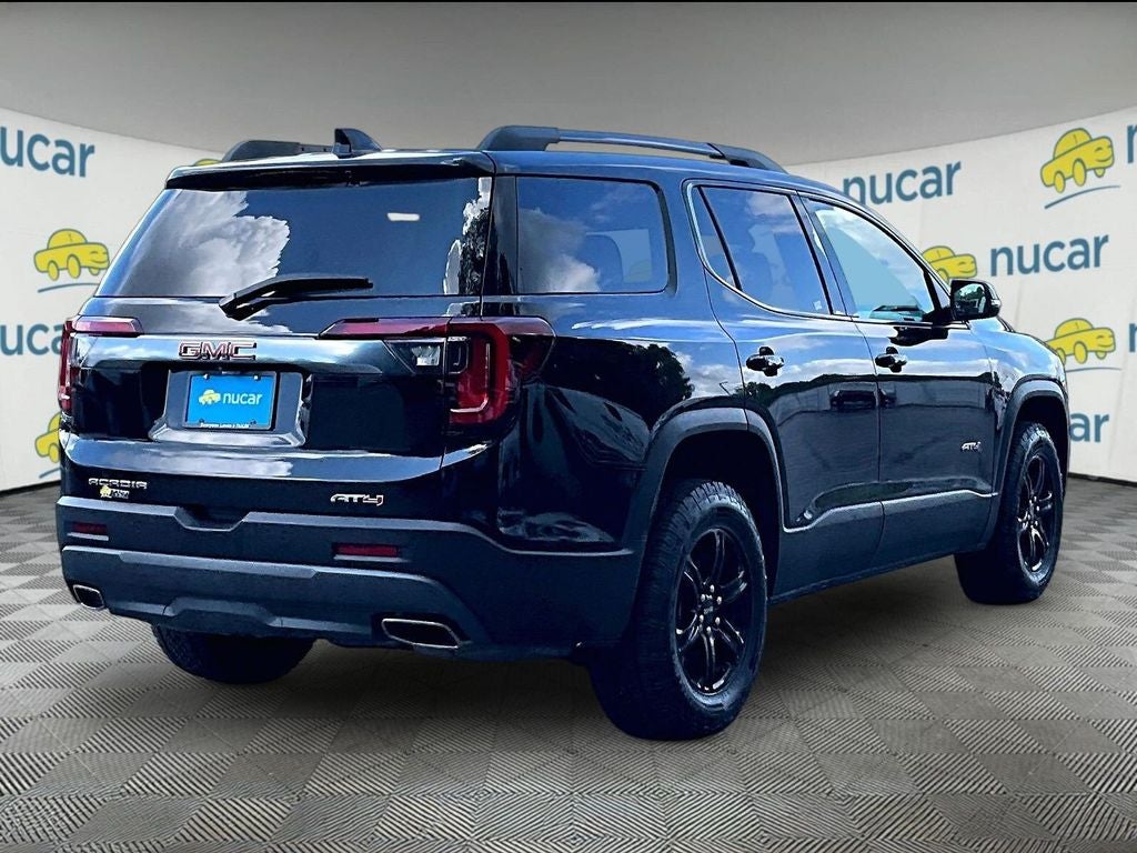 2023 GMC Acadia AT4