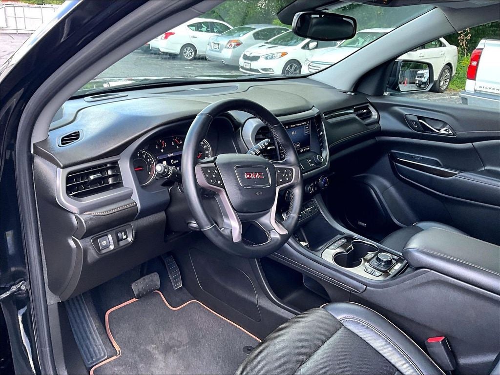 2023 GMC Acadia AT4