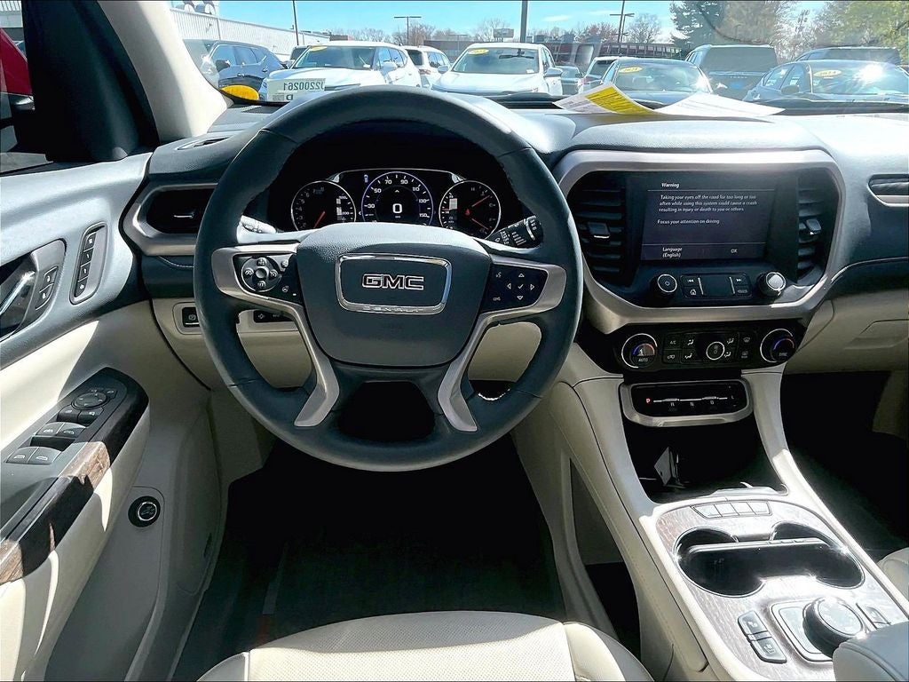 2023 GMC Acadia Denali