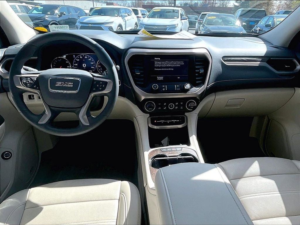 2023 GMC Acadia Denali