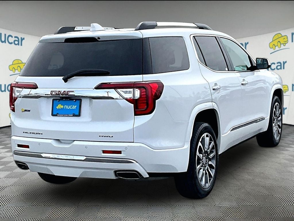 2023 GMC Acadia Denali
