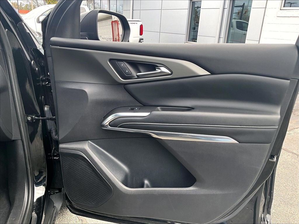 2025 Chevrolet Traverse LT 2LT