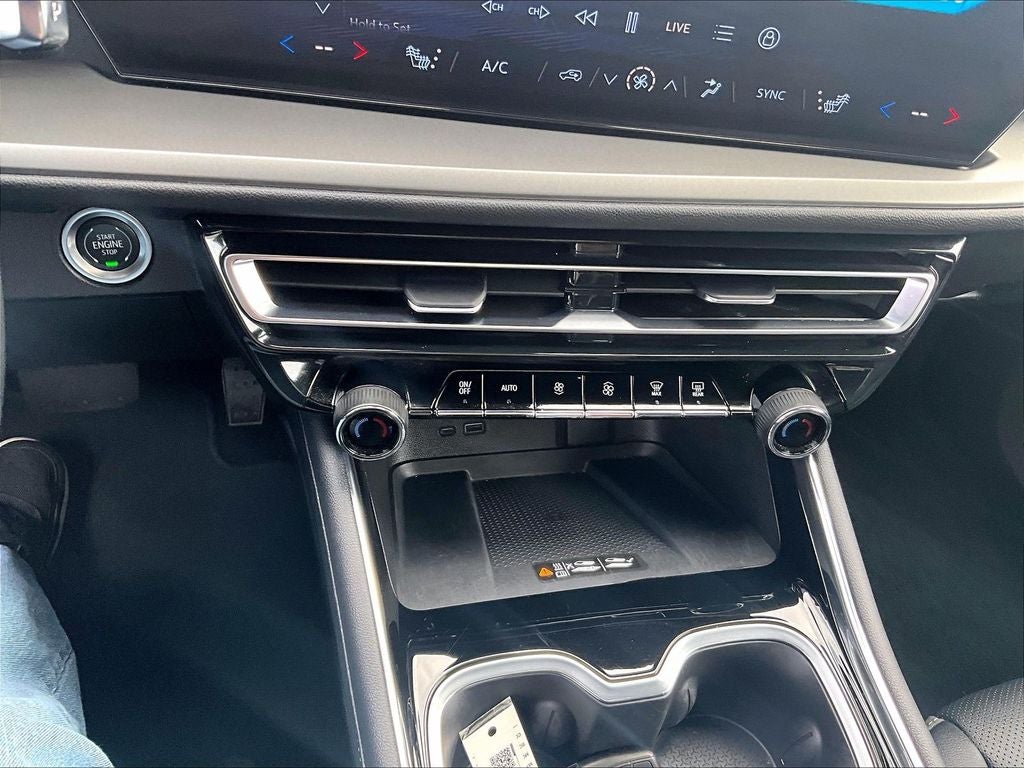 2025 Chevrolet Traverse LT 2LT