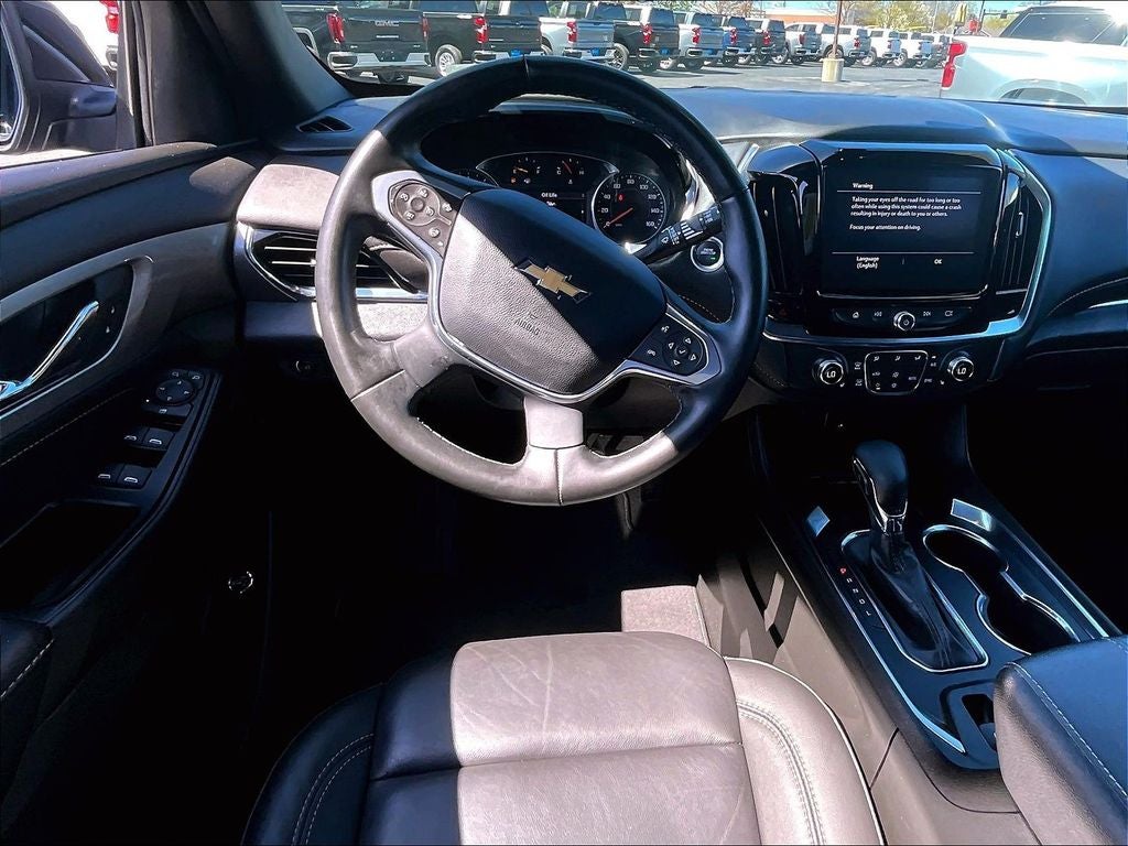 2023 Chevrolet Traverse LT Leather