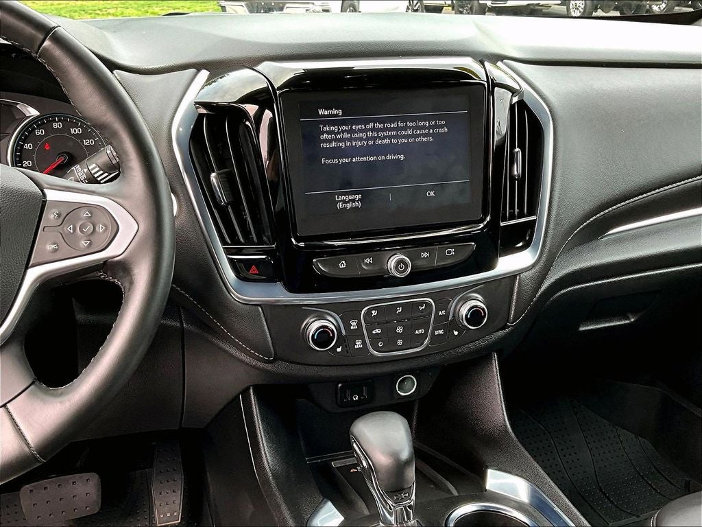 2023 Chevrolet Traverse LT Leather