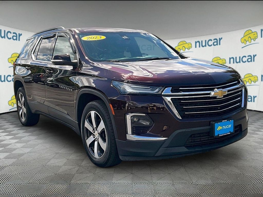 2023 Chevrolet Traverse LT Leather