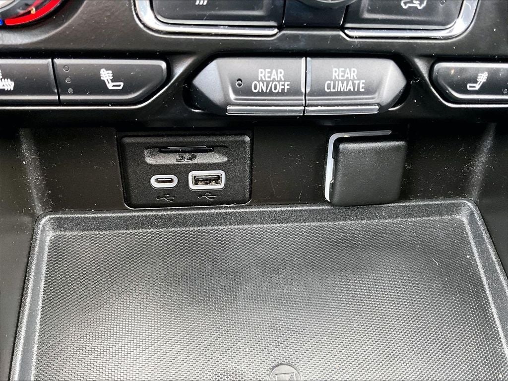2021 Chevrolet Suburban RST