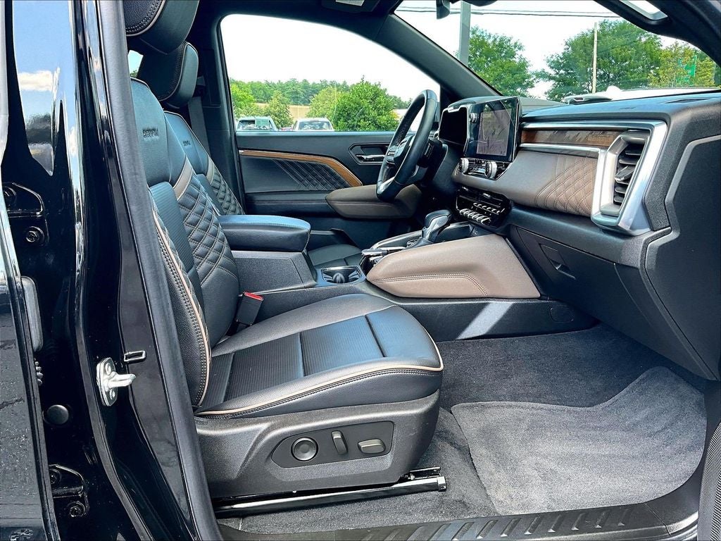 2025 GMC Canyon Denali