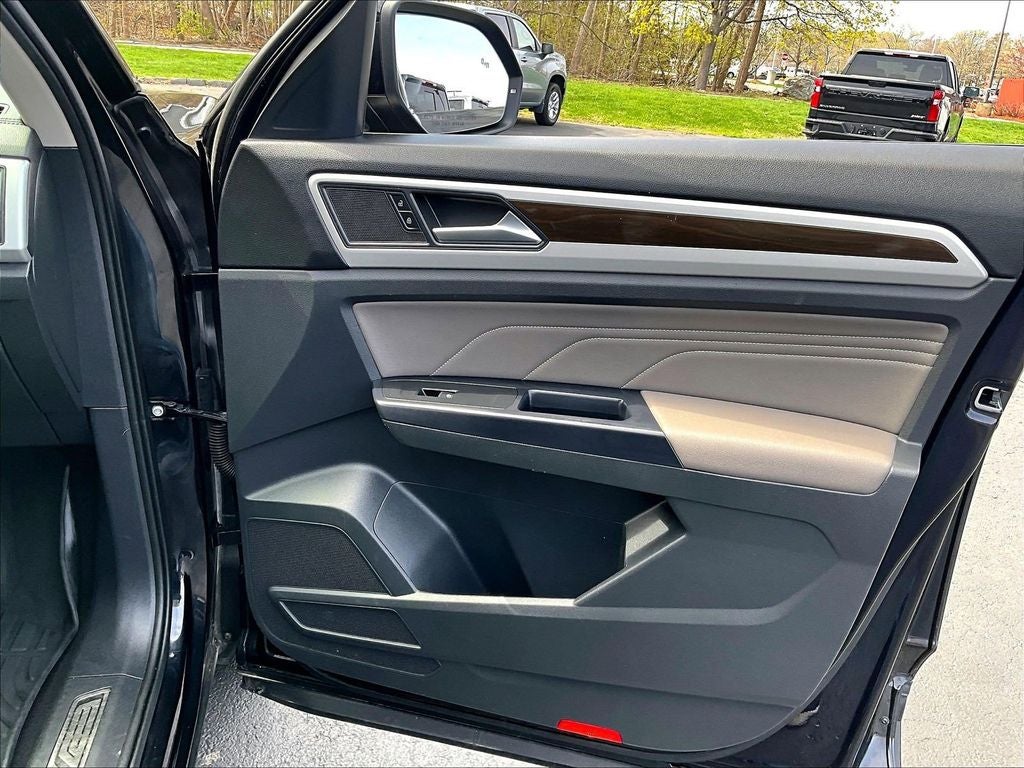 2021 Volkswagen Atlas 3.6L V6 SE w/Technology