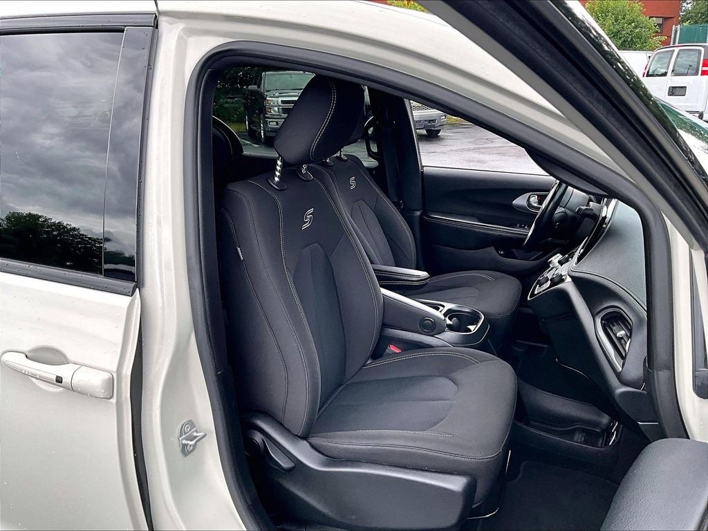 2021 Chrysler Pacifica Hybrid Touring