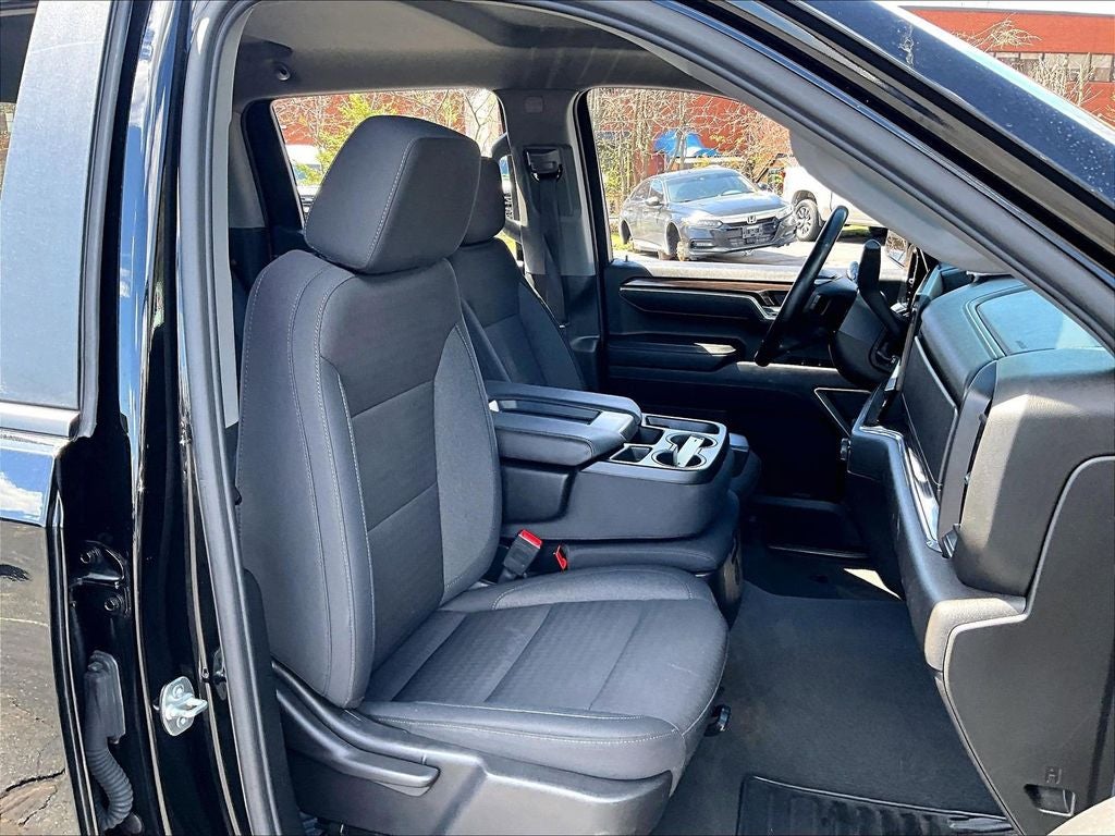 2025 Chevrolet Silverado 1500 LT LT1