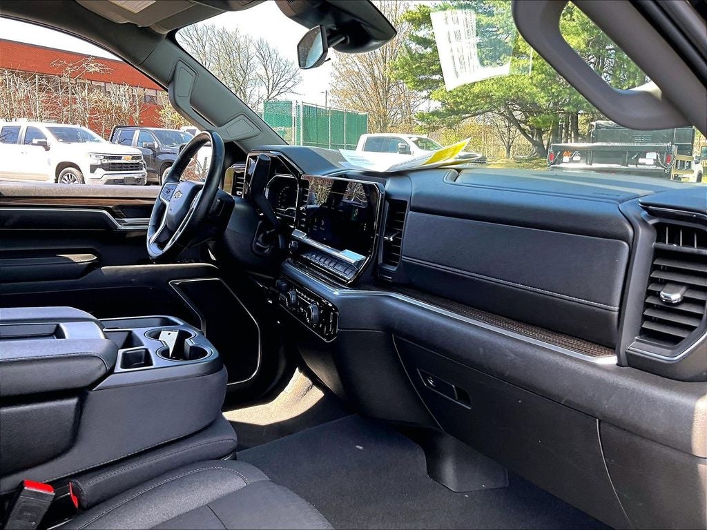 2025 Chevrolet Silverado 1500 LT LT1