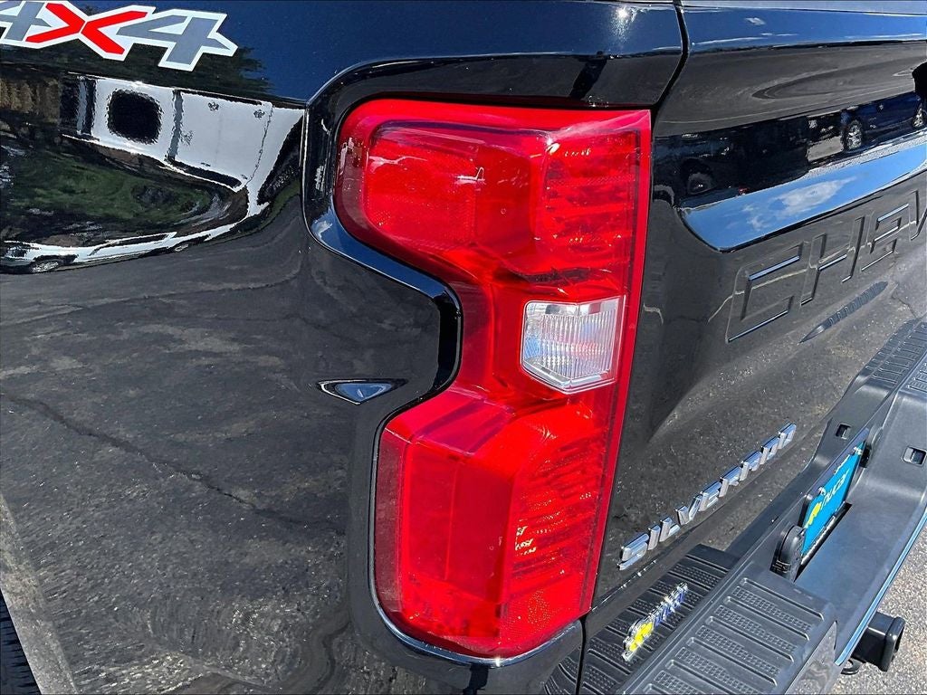 2025 Chevrolet Silverado 1500 LT LT1