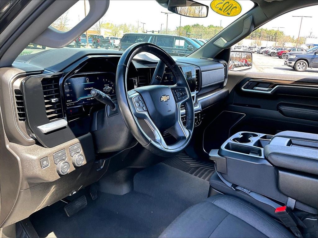 2025 Chevrolet Silverado 1500 LT LT1