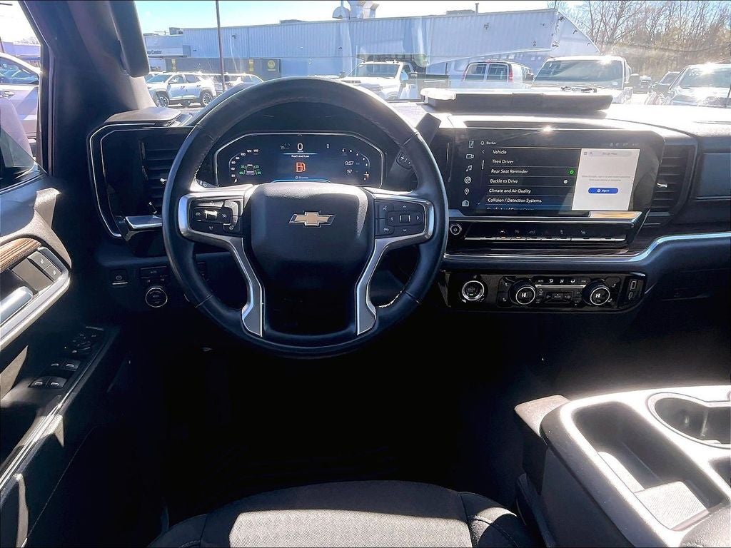 2024 Chevrolet Silverado 1500 LT