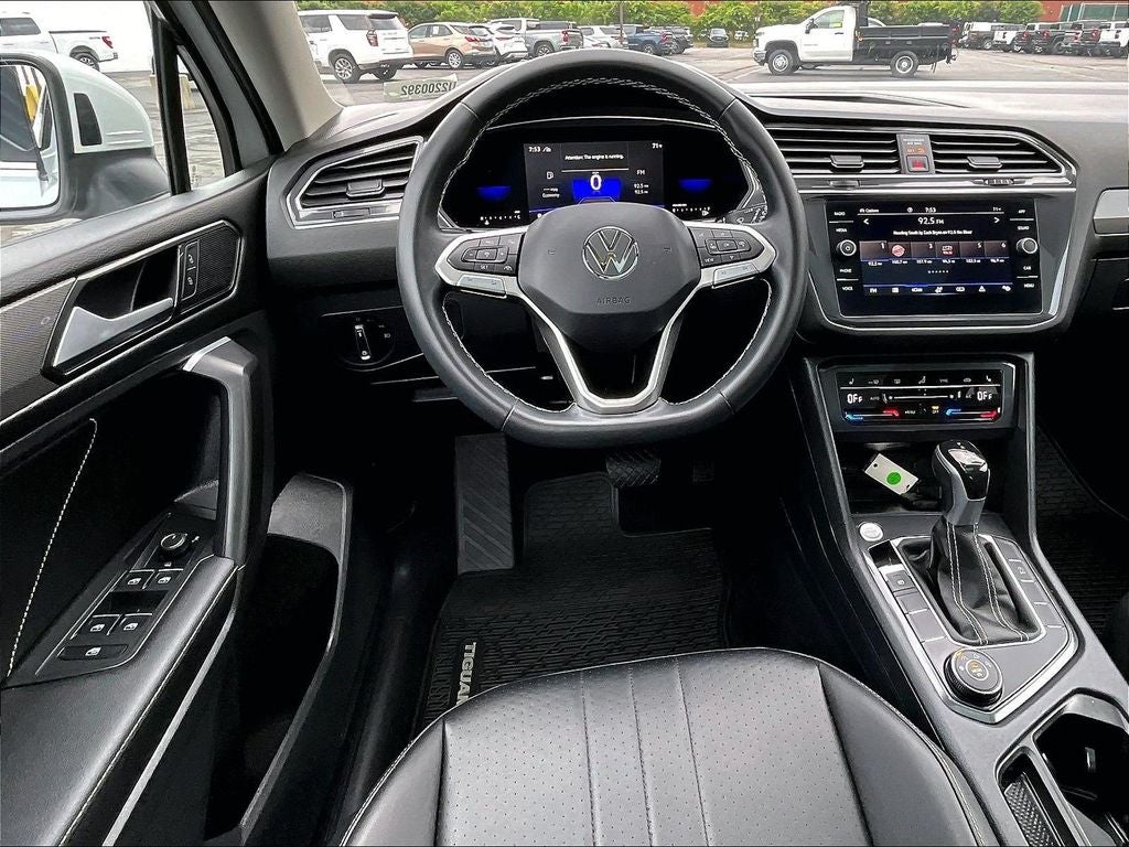 2023 Volkswagen Tiguan 2.0T SE