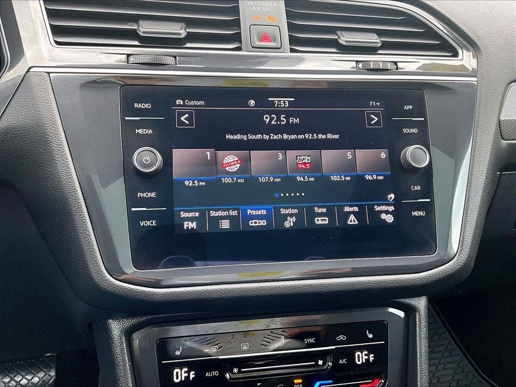 2023 Volkswagen Tiguan 2.0T SE